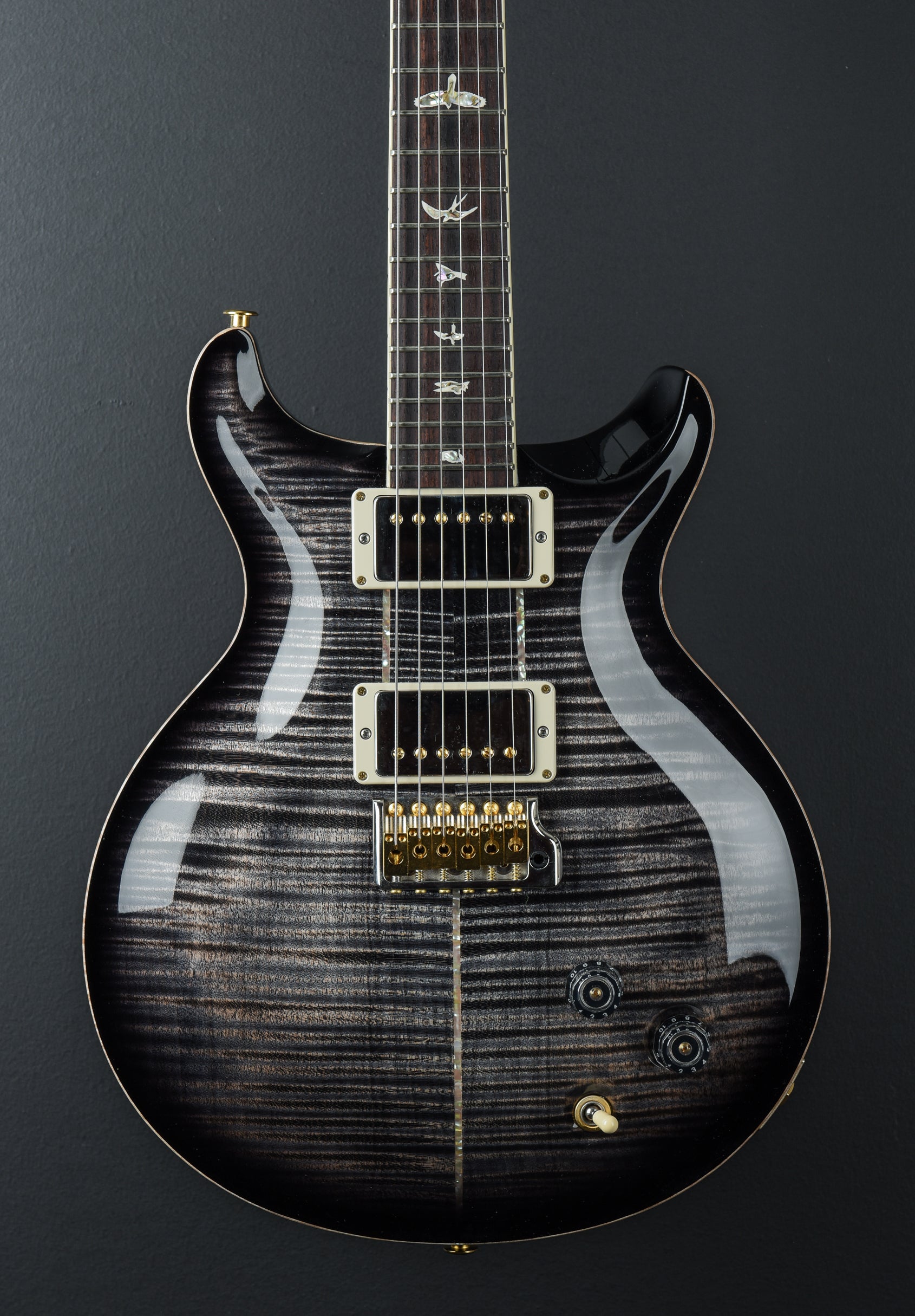Santana Retro 10 Top - Charcoal Burst – Dave's Guitar Shop