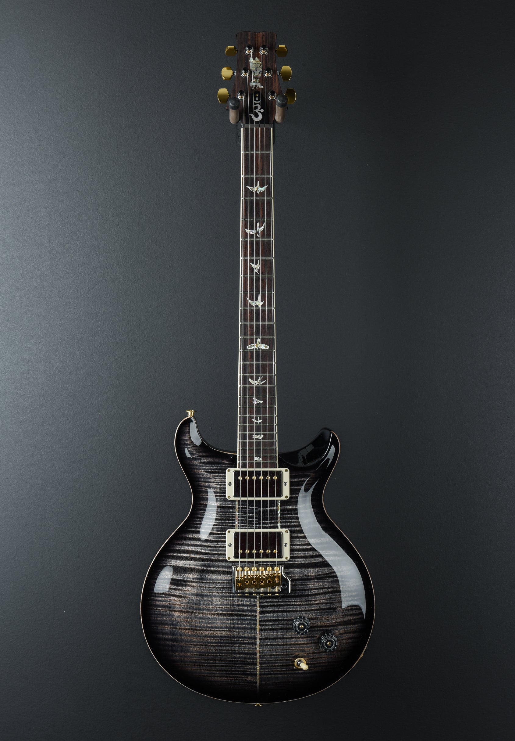 Santana Retro 10 Top - Charcoal Burst – Dave's Guitar Shop