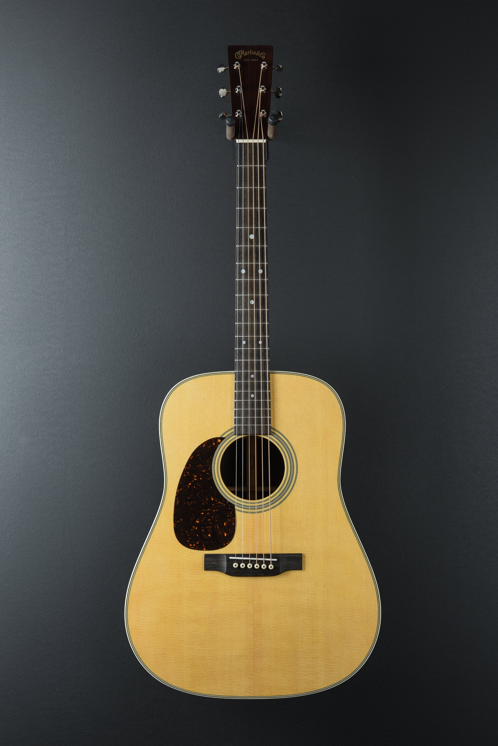 D-28 Left Hand – Dave's Guitar Shop