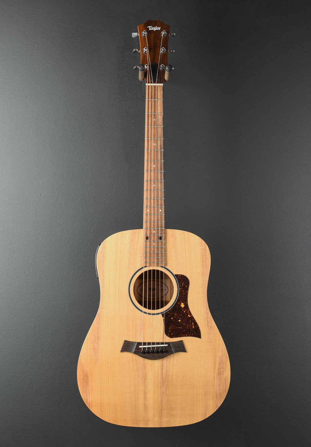 USED Big Baby Taylor (BBTe) &