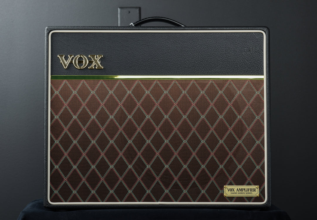 AC-10 HAND-WIRED GUITAR AMPLIFIER