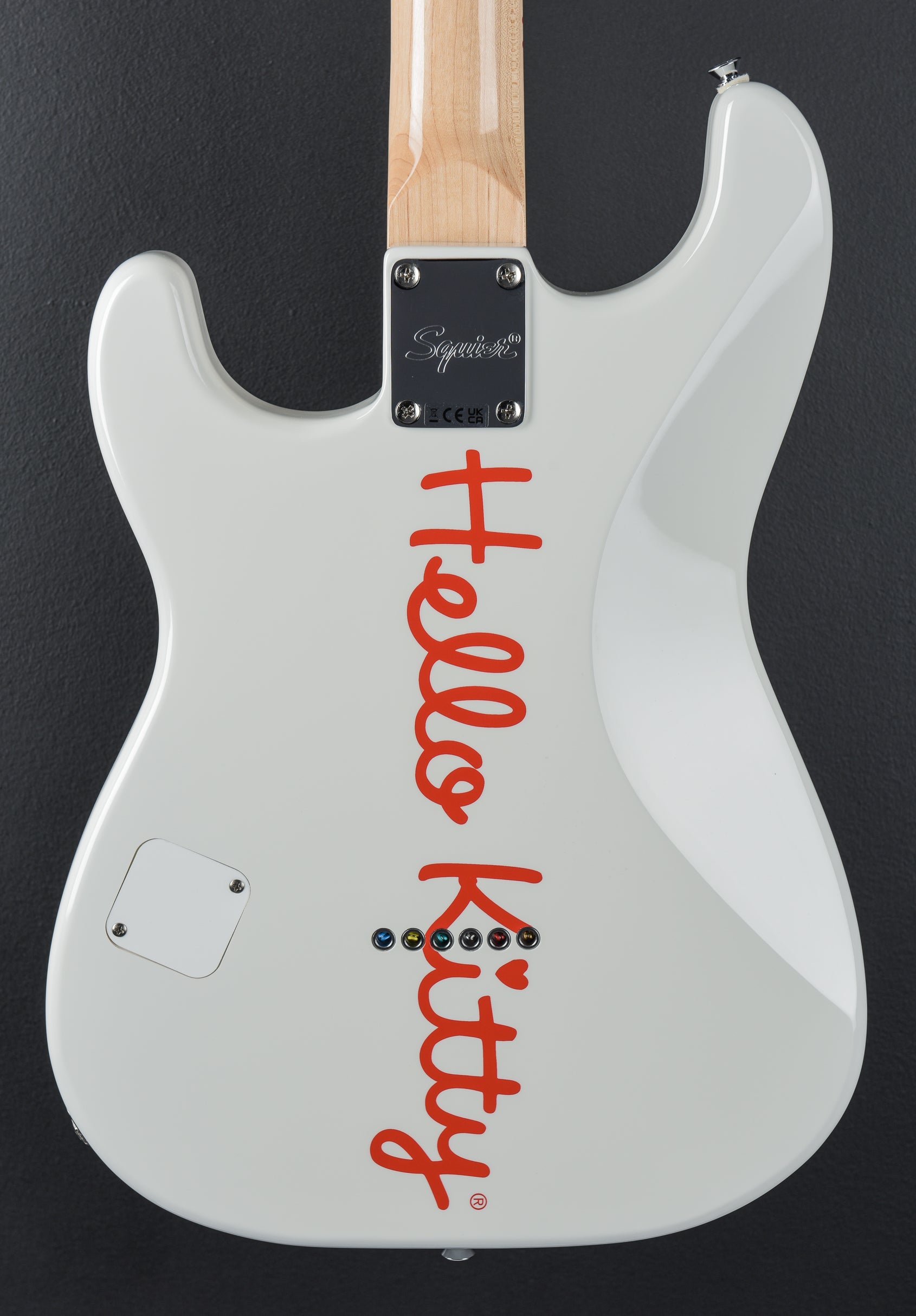 Hello Kitty Stratocaster - White – Dave's Guitar Shop