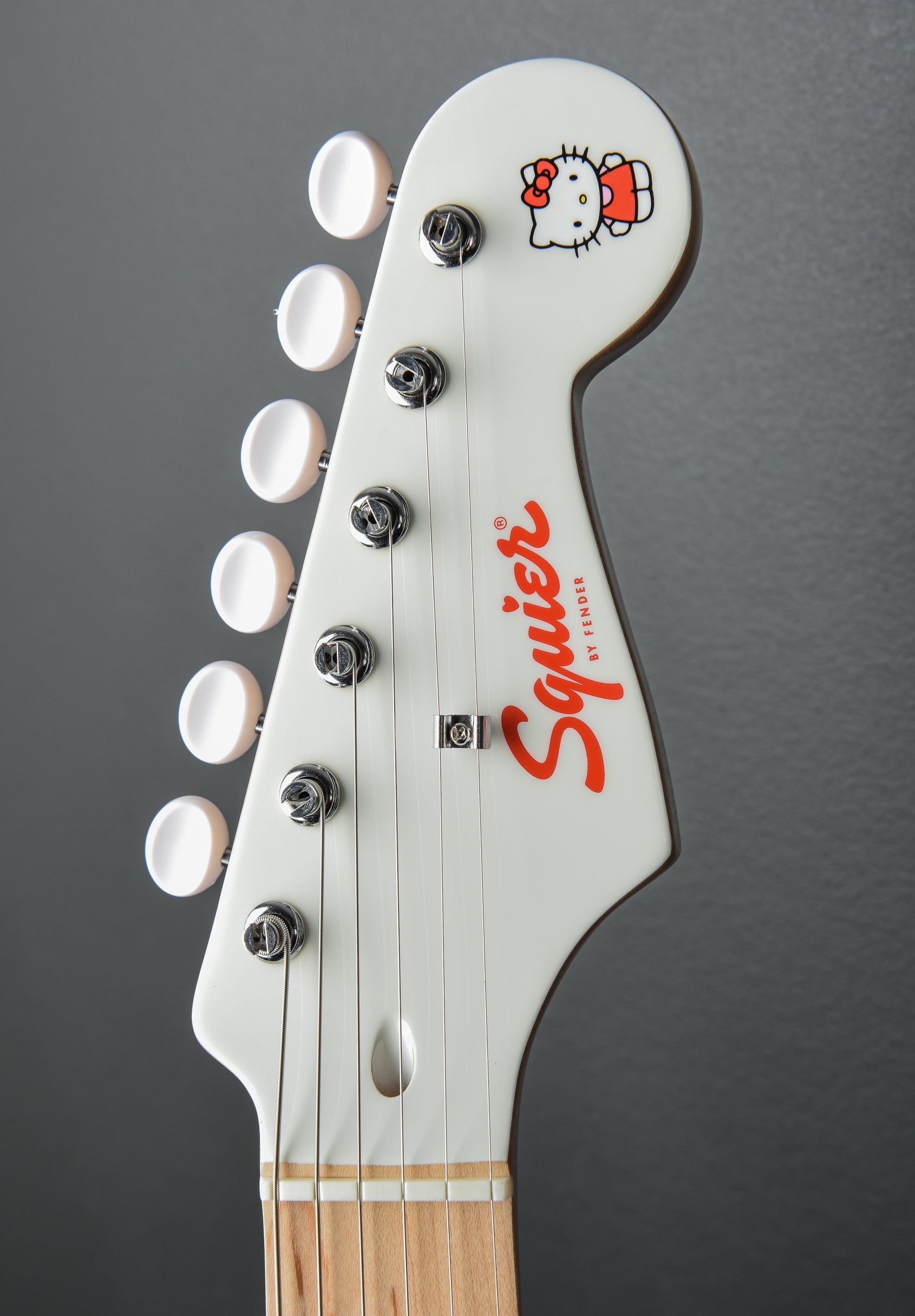 Hello Kitty Stratocaster - White – Dave's Guitar Shop
