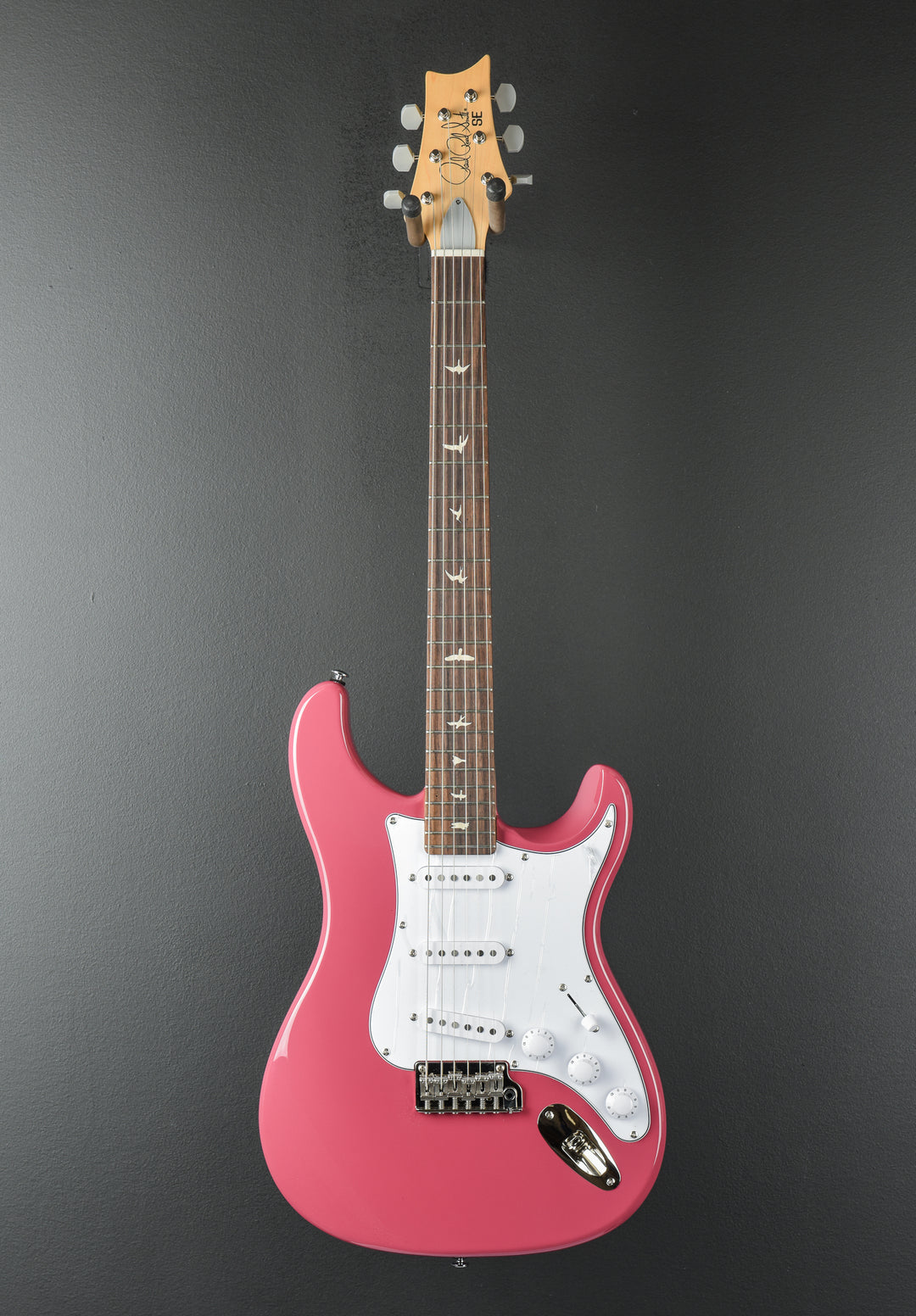 SE Silver Sky Rosewood &
