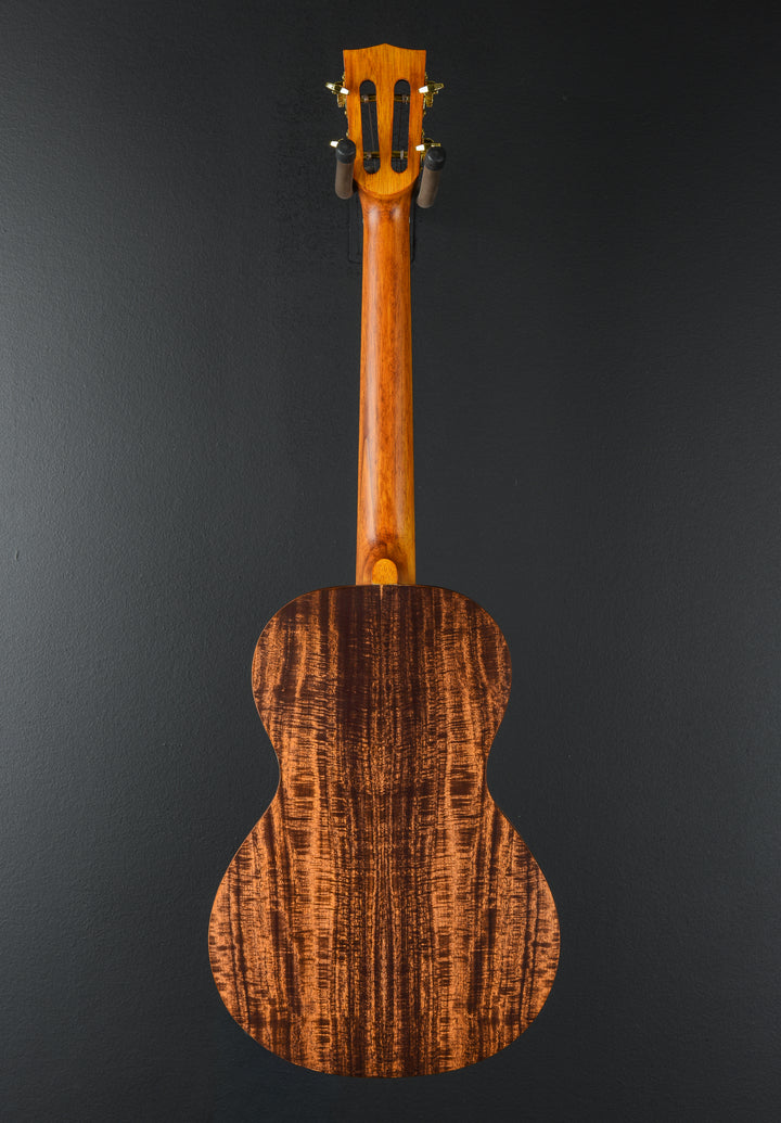 Artist Elite Series Baritone Ukulele – Photo Flame Koa