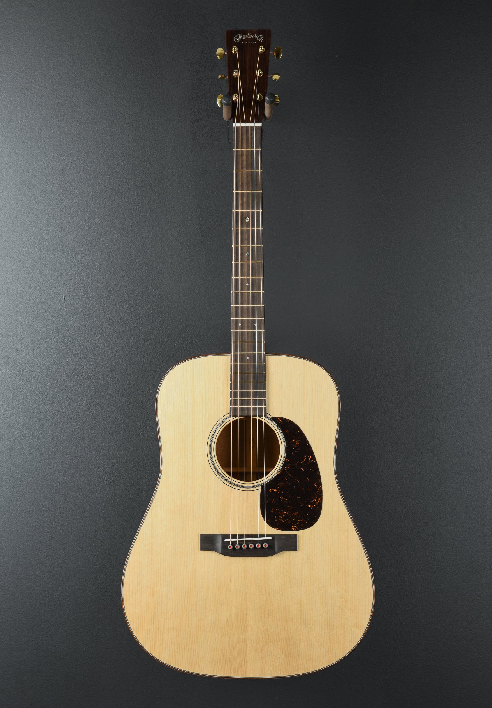 D-18 Modern Deluxe – Dave's Guitar Shop