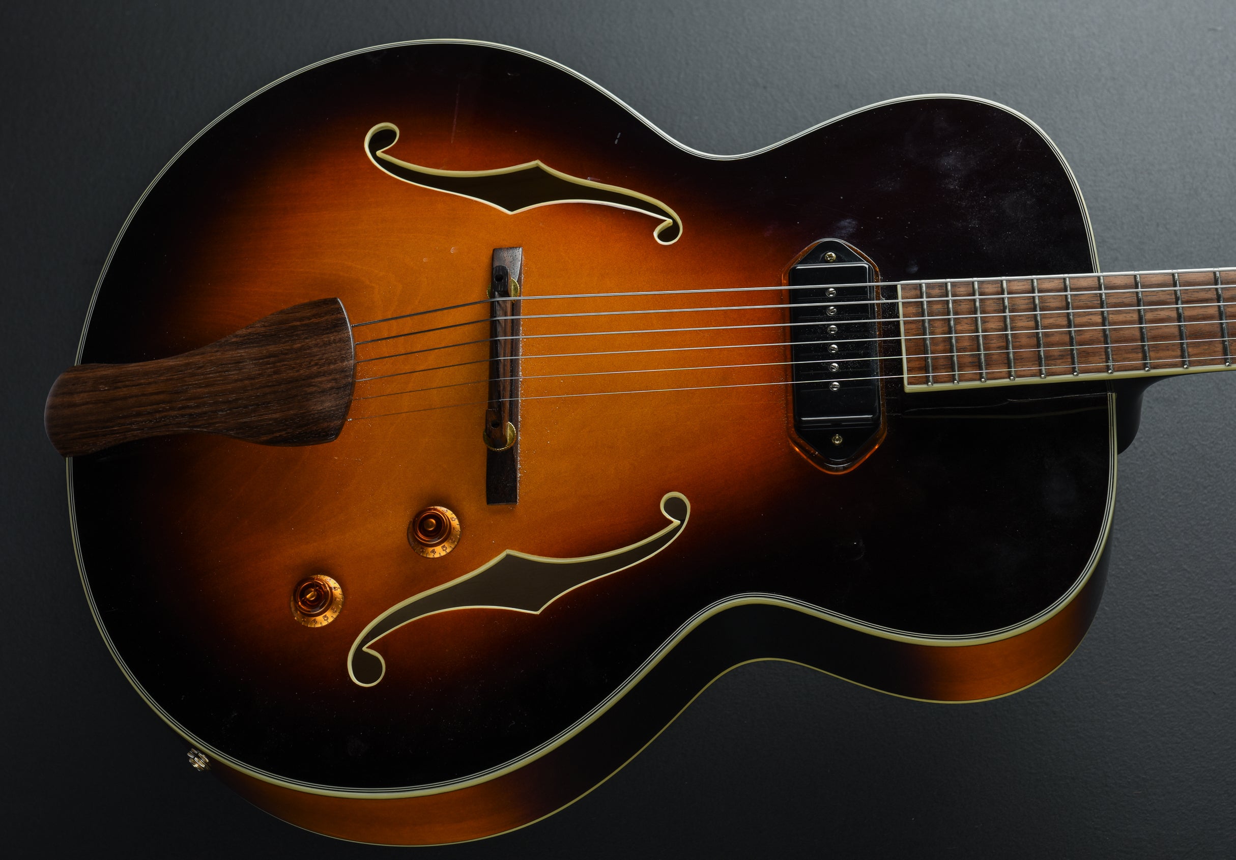 Eastman AR-800 Antiaqu Red (SV) ［ケース付き］ AR372CE-SB_Archtop__CSB1_0815.