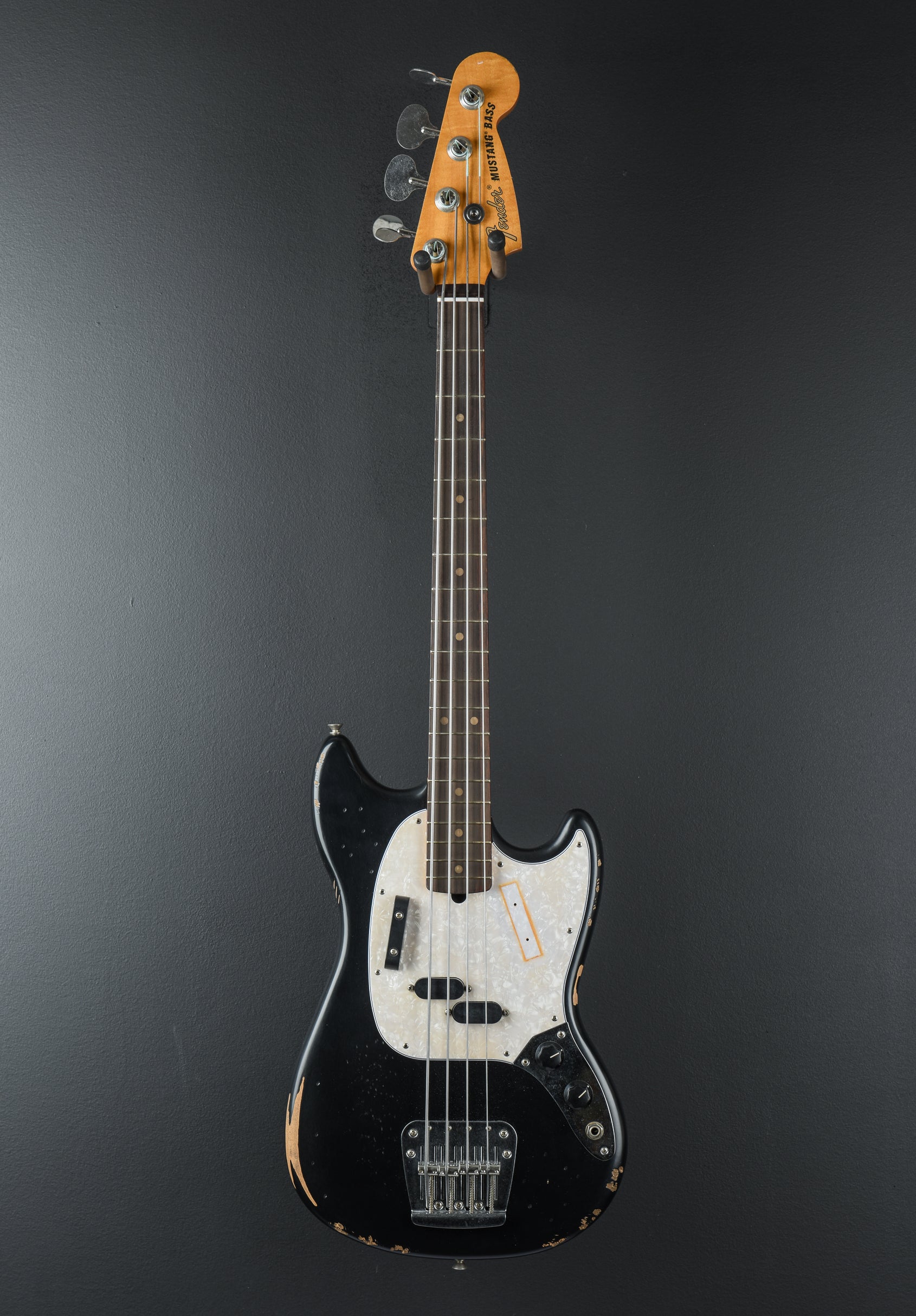 JMJ Road Worn Mustang Bass - Black – Dave's Guitar Shop