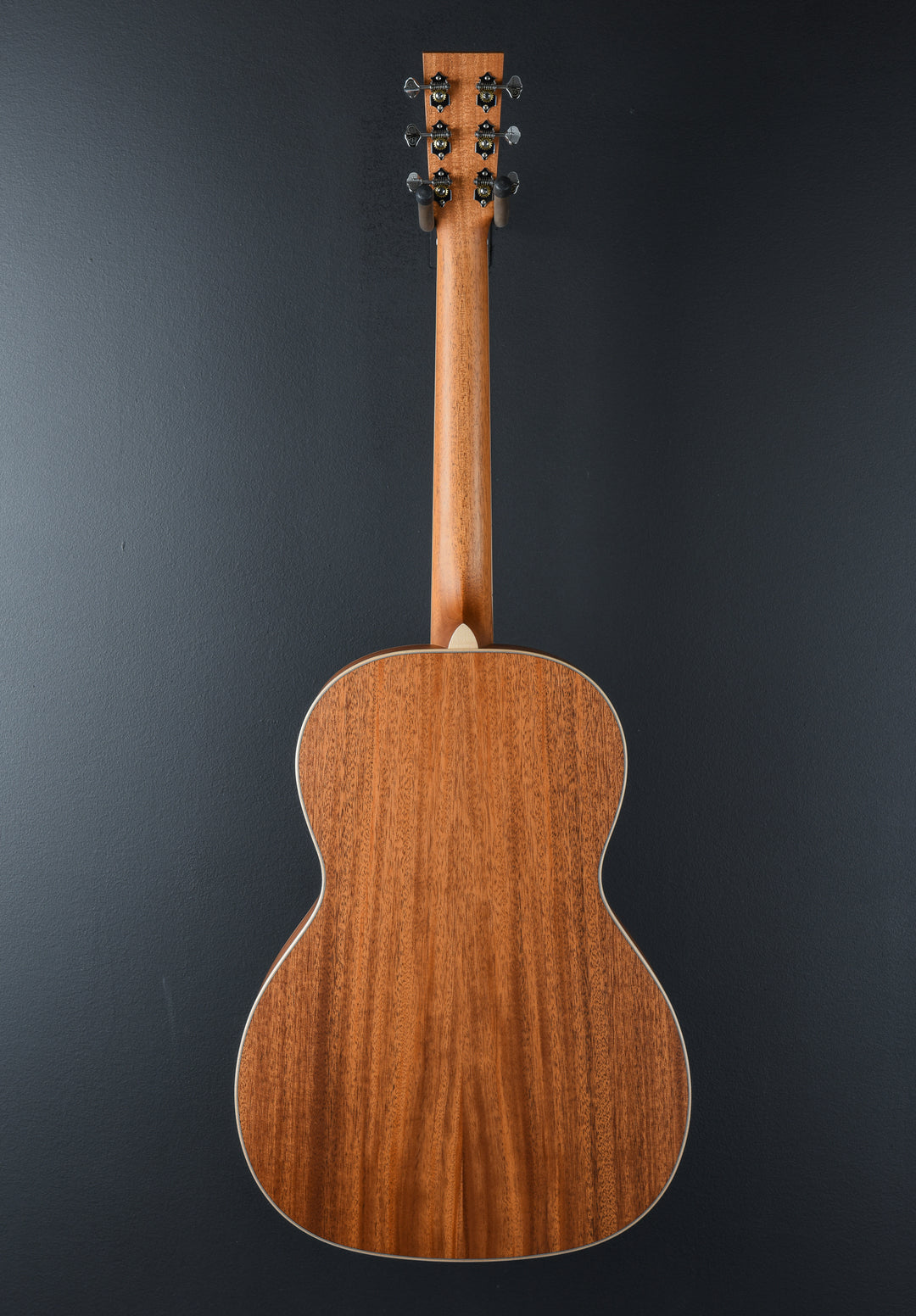 000-40 Mahogany w/Moon Spruce &