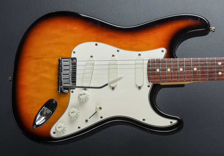 USED Strat Plus Deluxe &