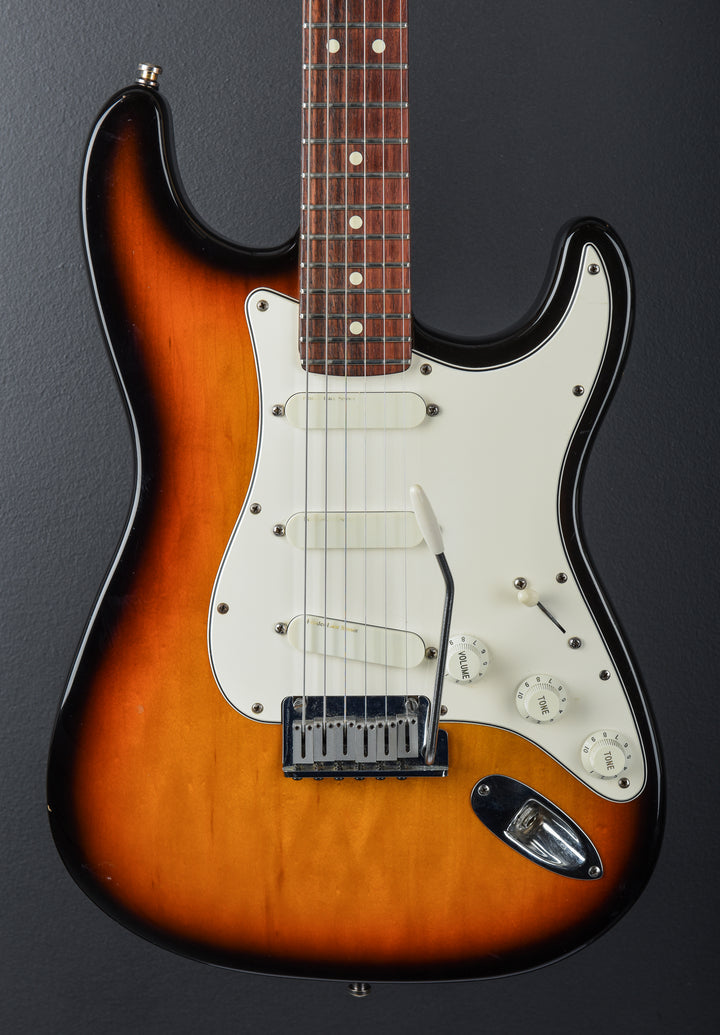 USED Strat Plus Deluxe &