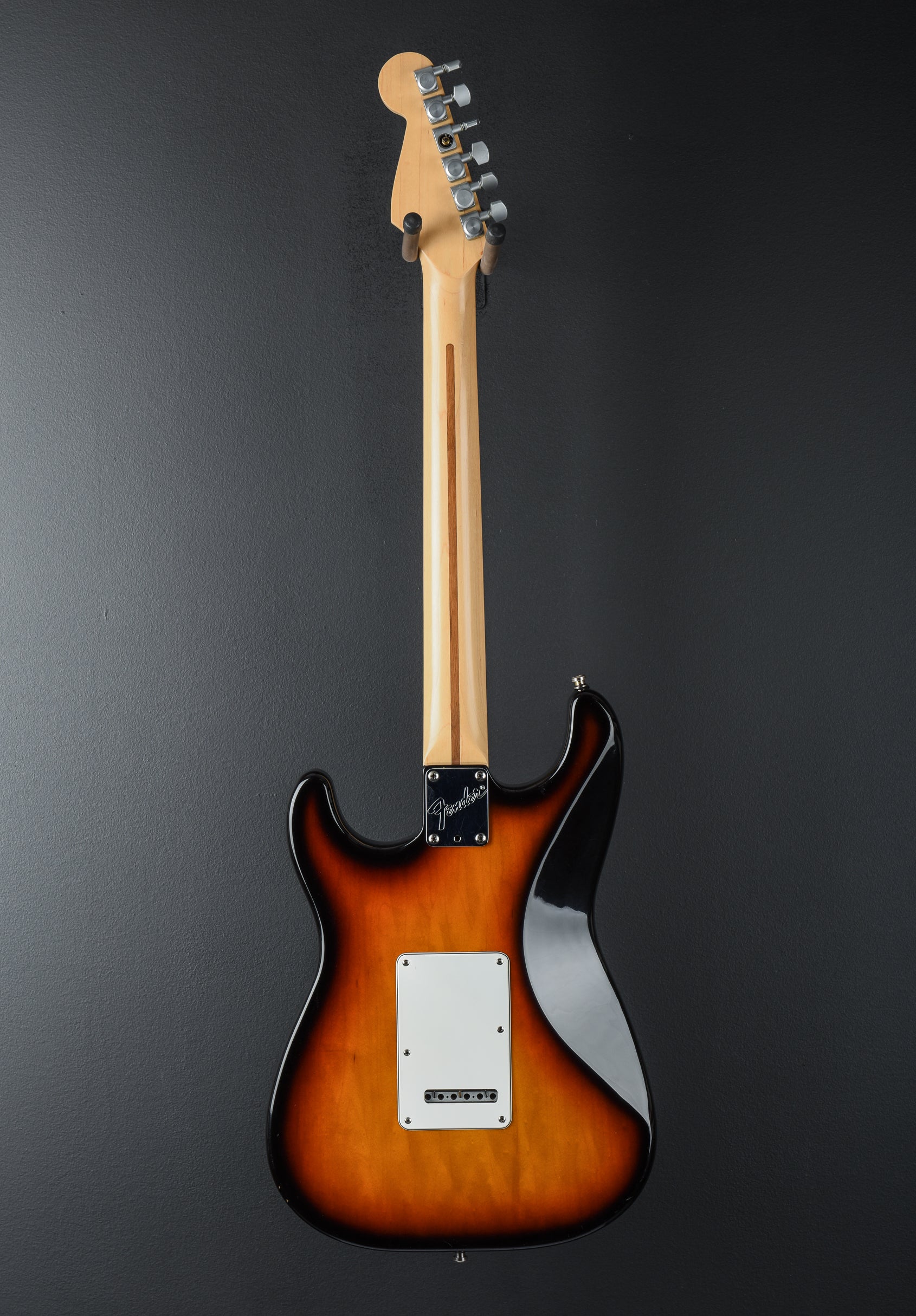 USED Strat Plus Deluxe '91 – Dave's Guitar Shop