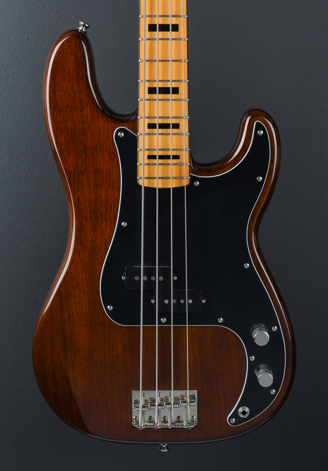 USED Classic Vibe 70&
