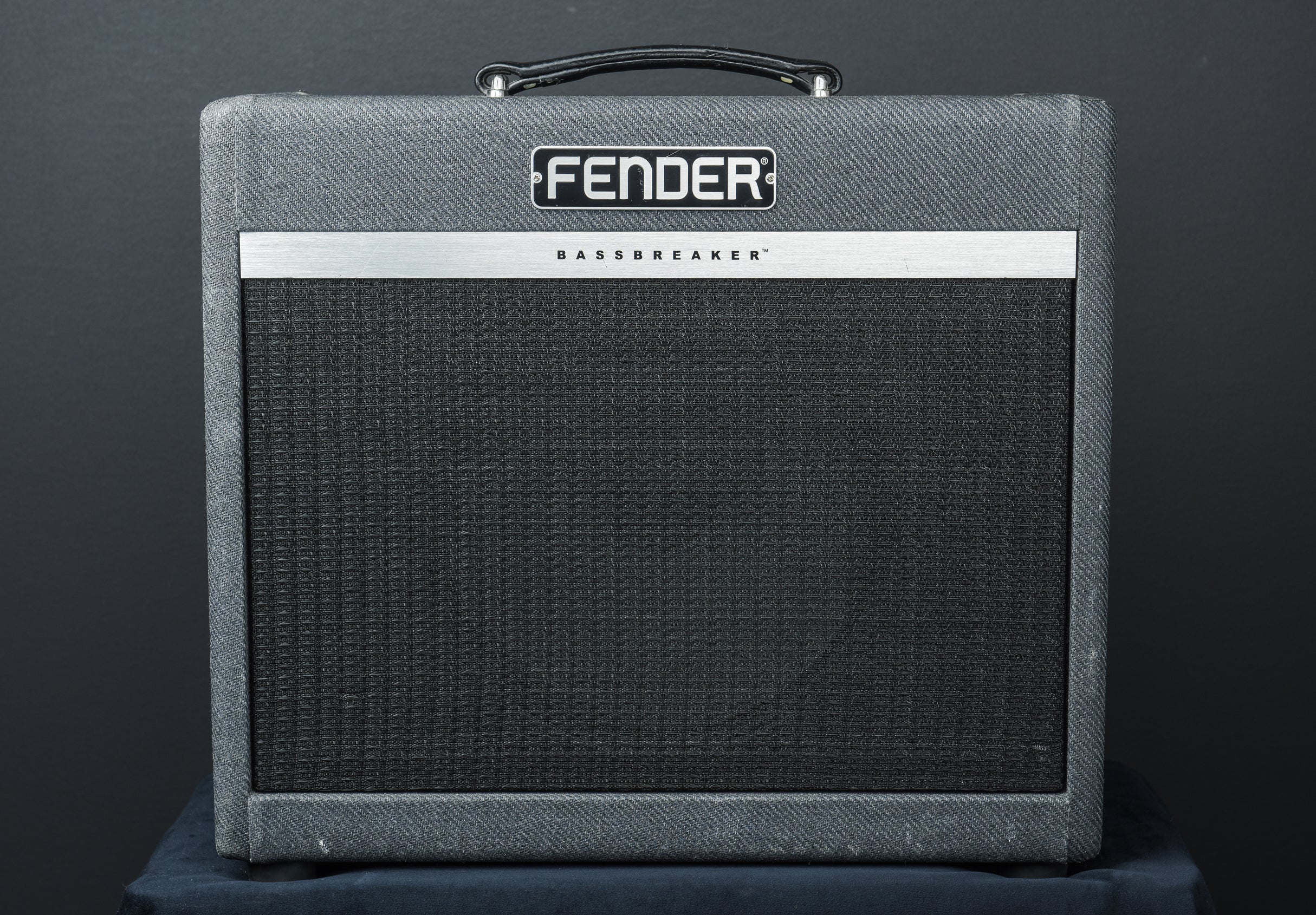 USED BassBreaker 15 Combo 16