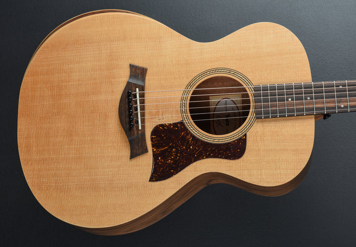 USED Academy 12E &