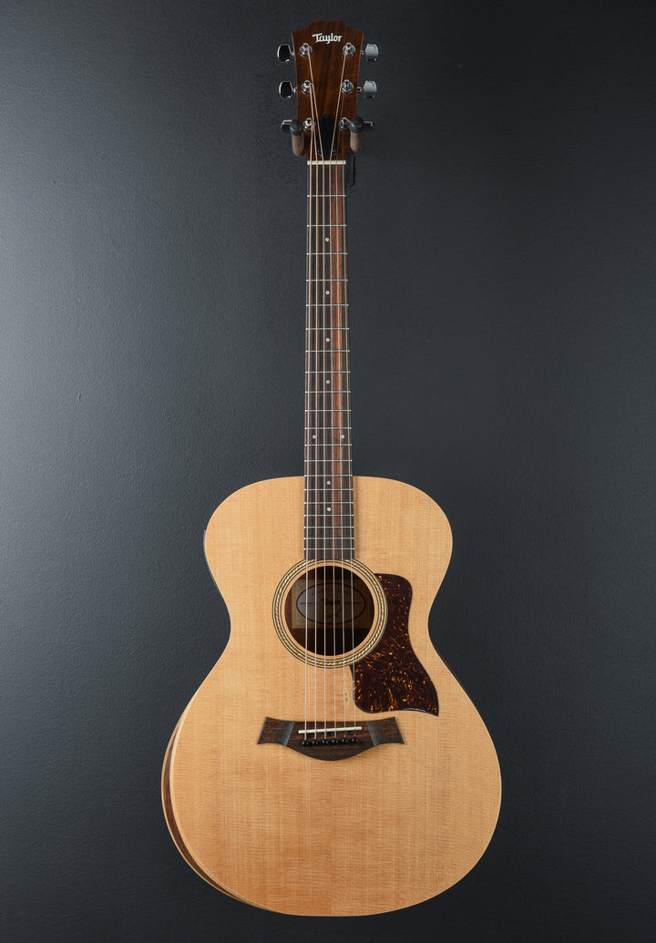 USED Academy 12E &