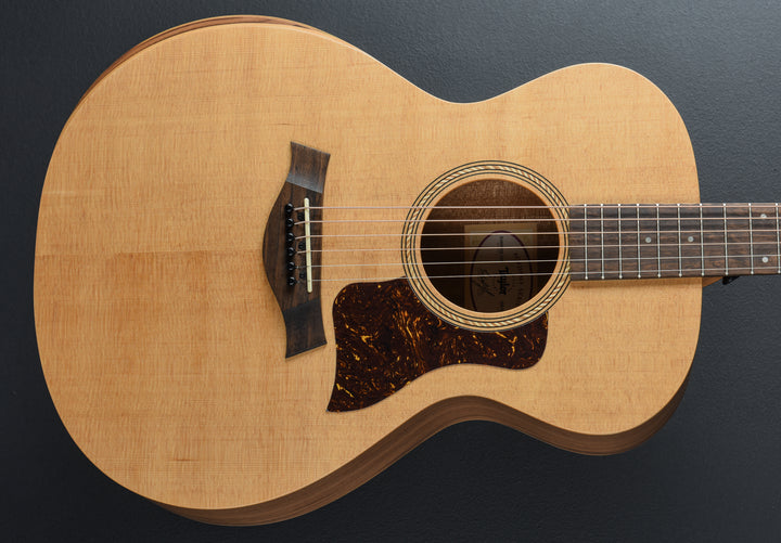 USED Academy 12E &