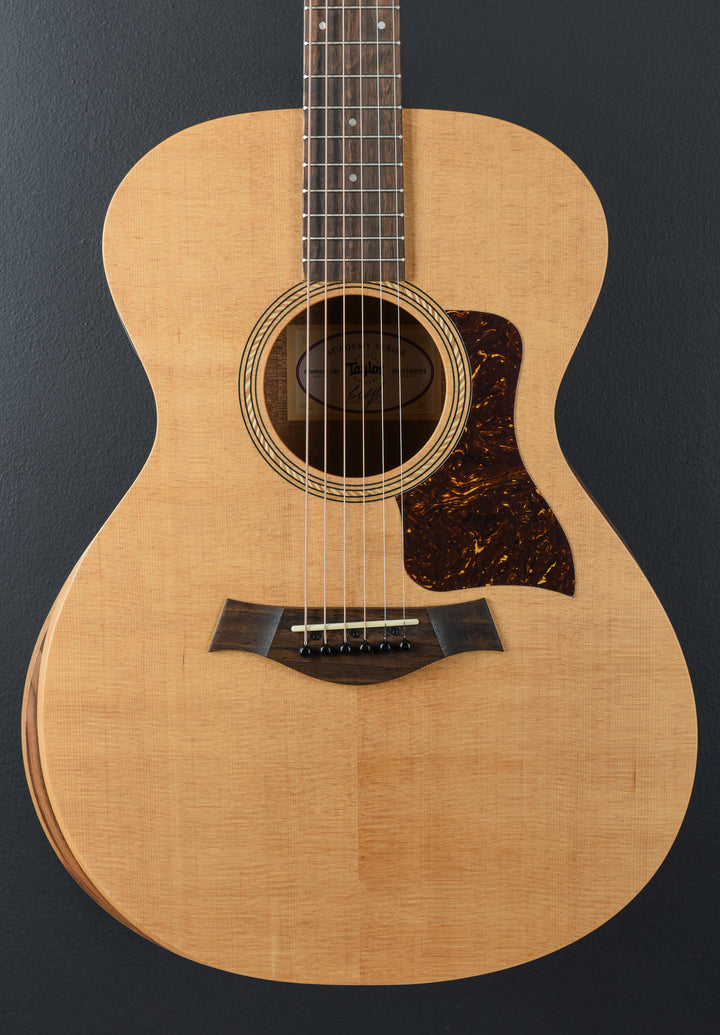 USED Academy 12E &