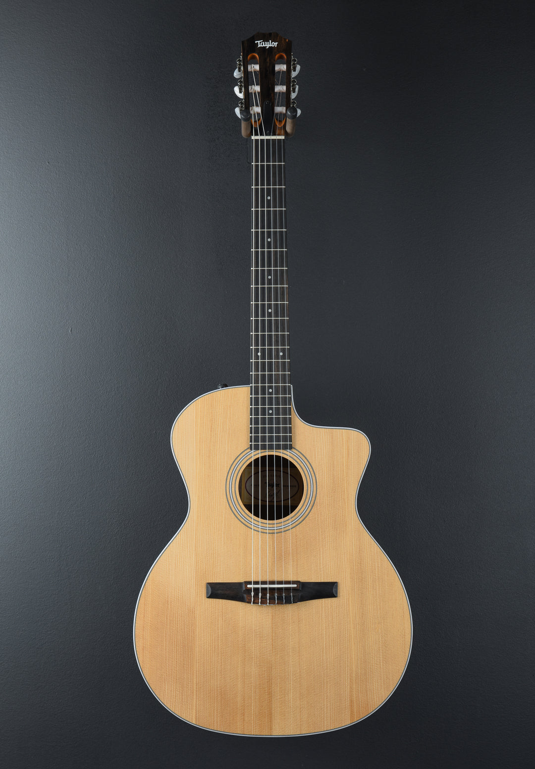 USED 214CE-N Walnut &
