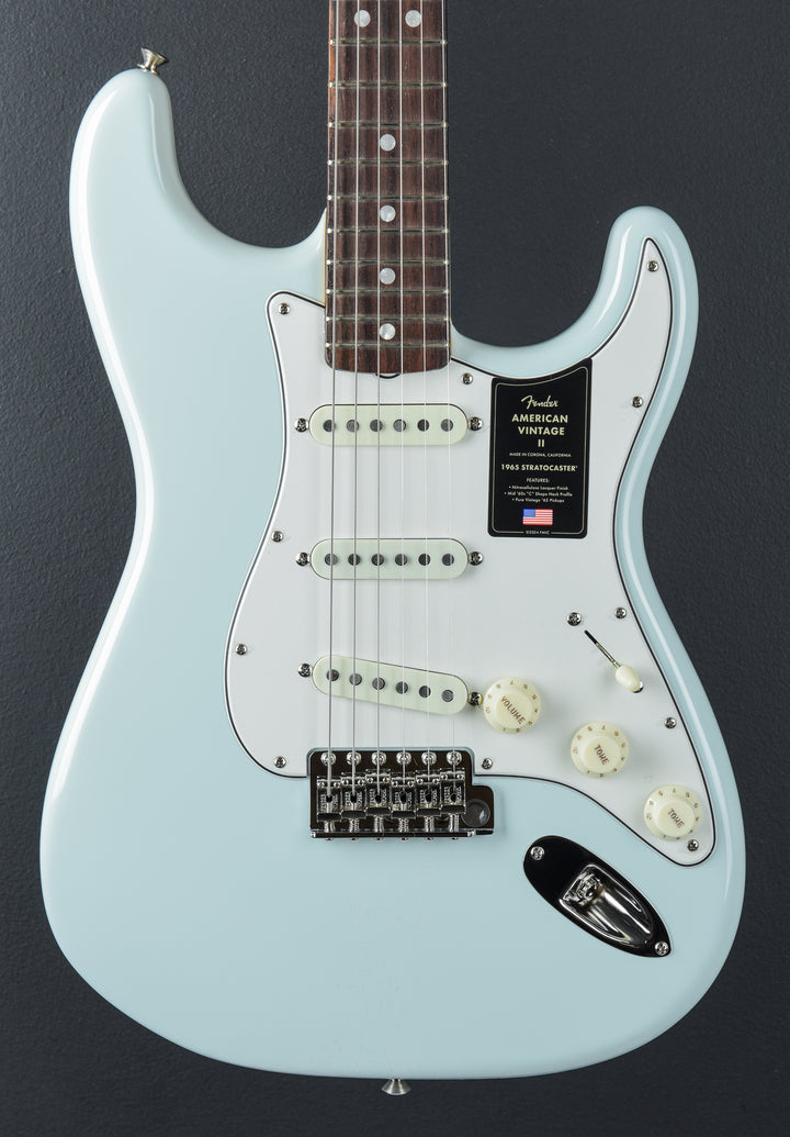 American Vintage II 1965 Stratocaster - Sonic Blue