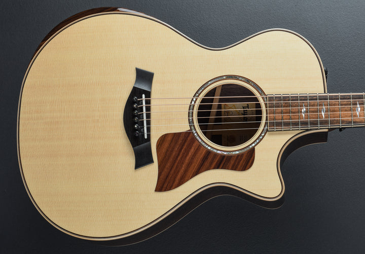 USED 812CE &