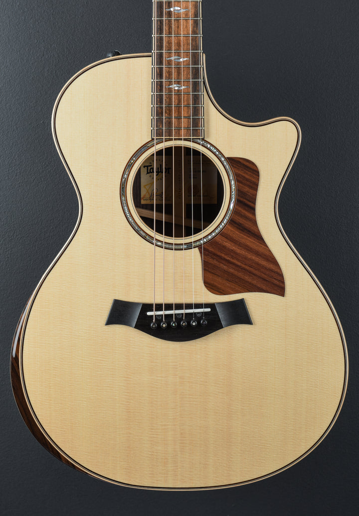 USED 812CE &