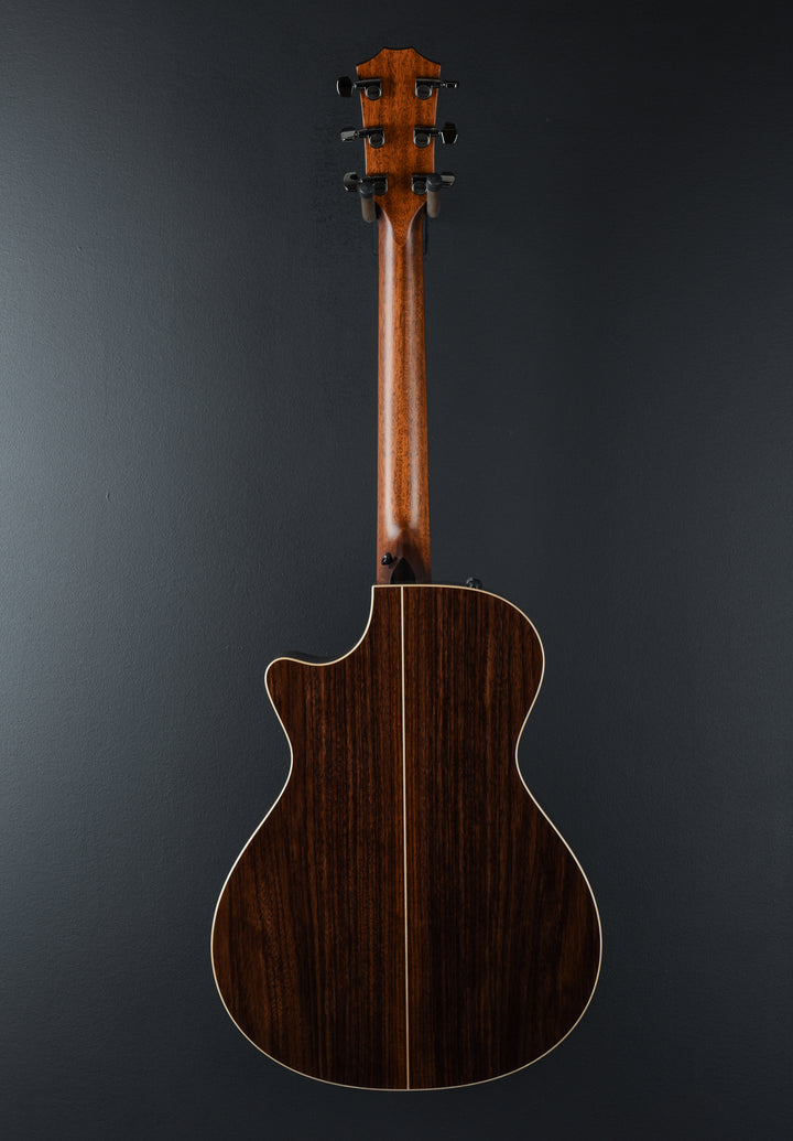 USED 812CE &