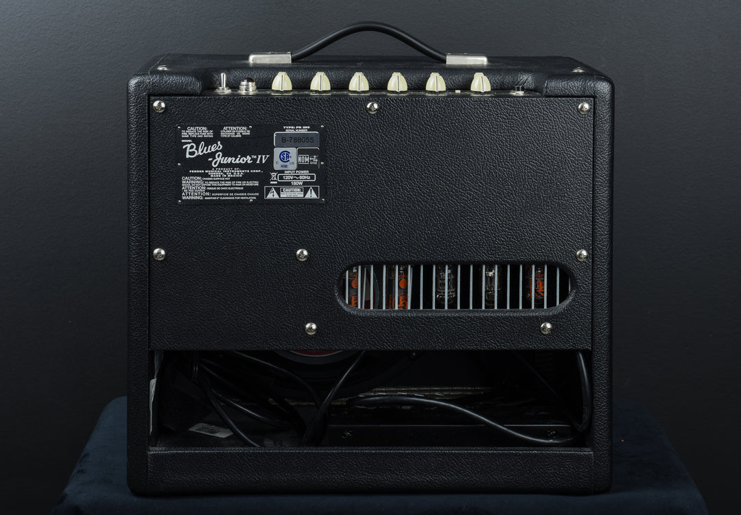 USED Blues Jr IV &