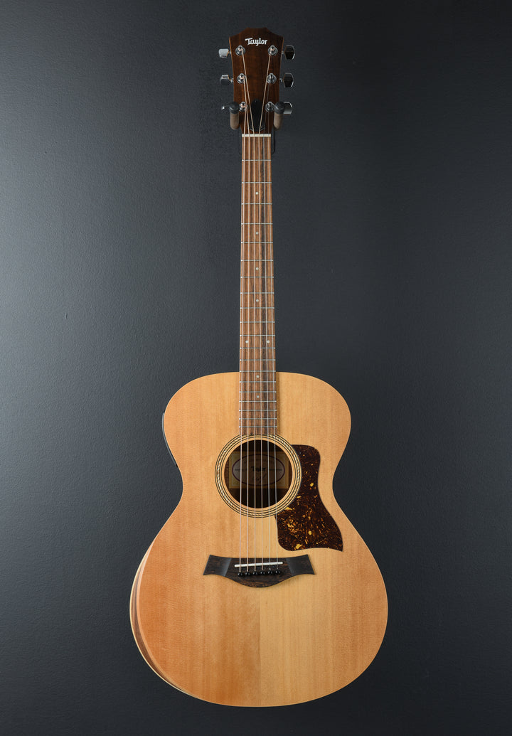 USED Academy 12E &