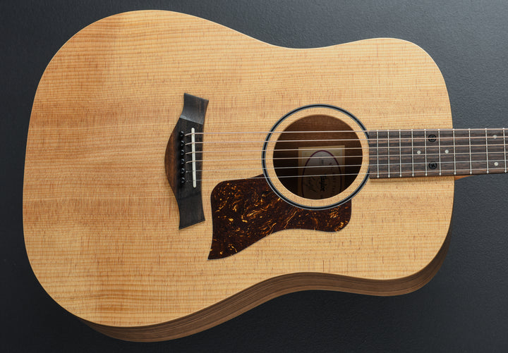 USED Big Baby Taylor (BBT) &