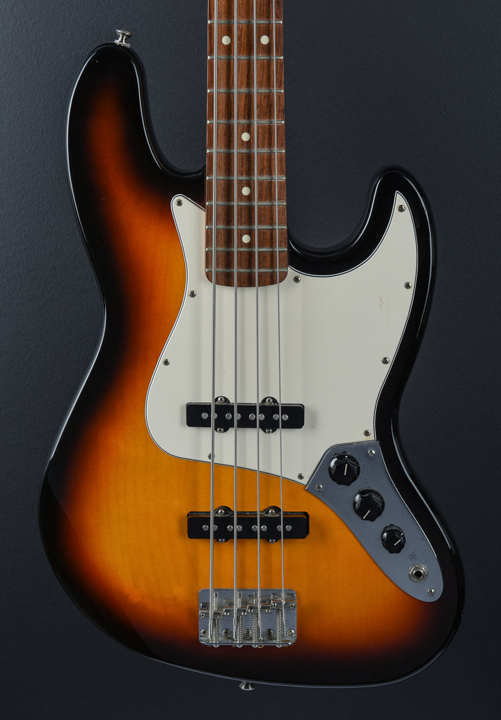 Used Standard Jazz Bass '03