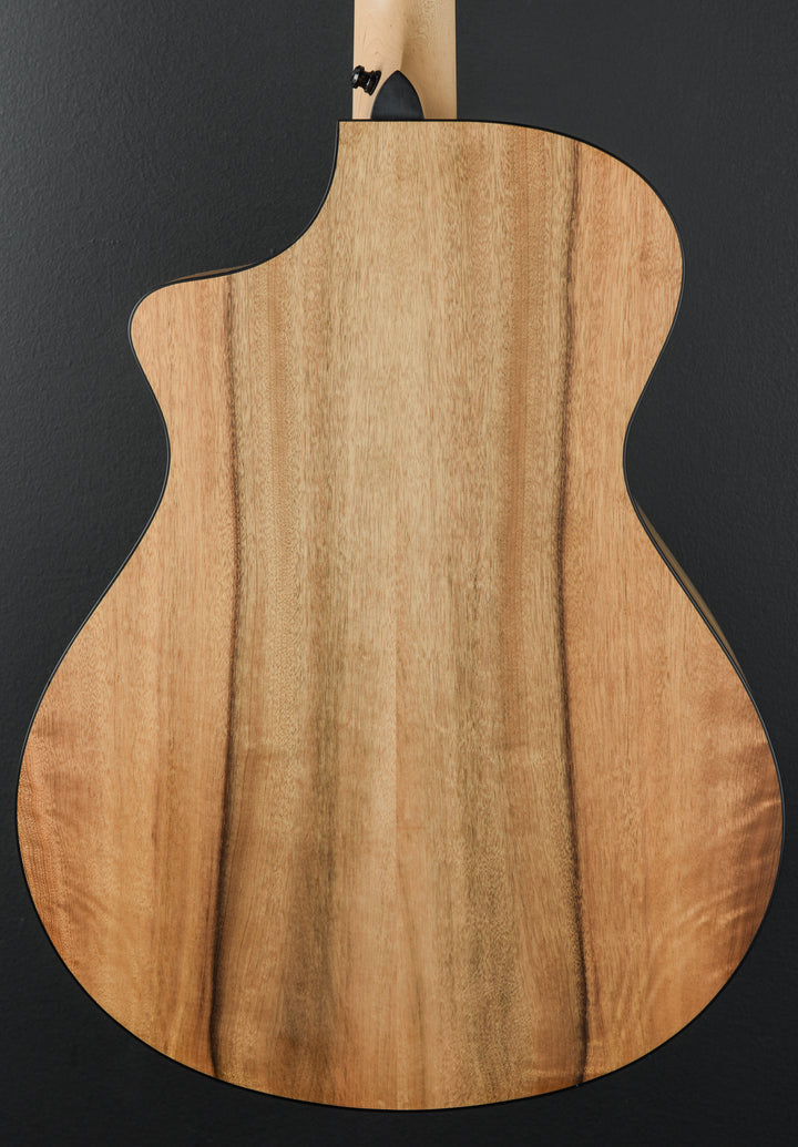 Breedlove Oregon Concert CE -Myrtlewood 'Recent