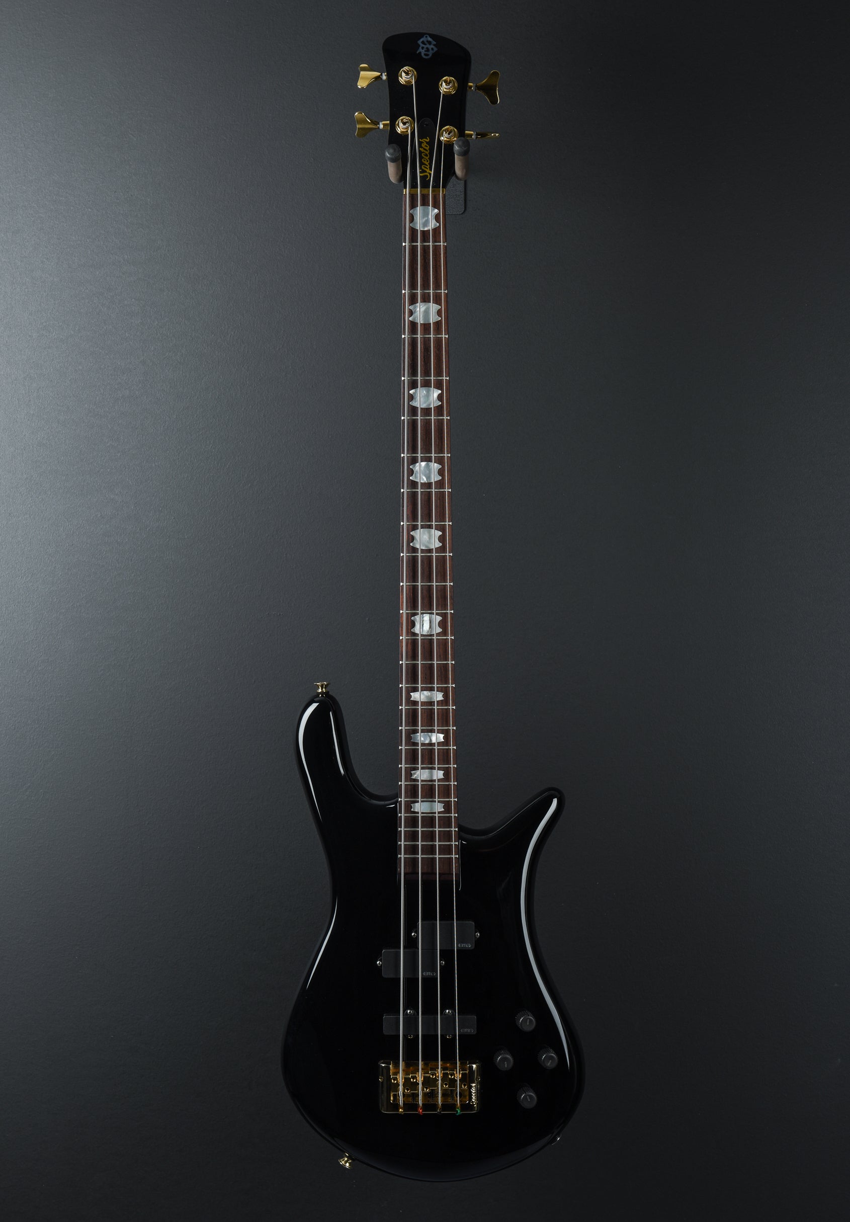 Euro Classic 4 - Solid Black – Dave's Guitar Shop