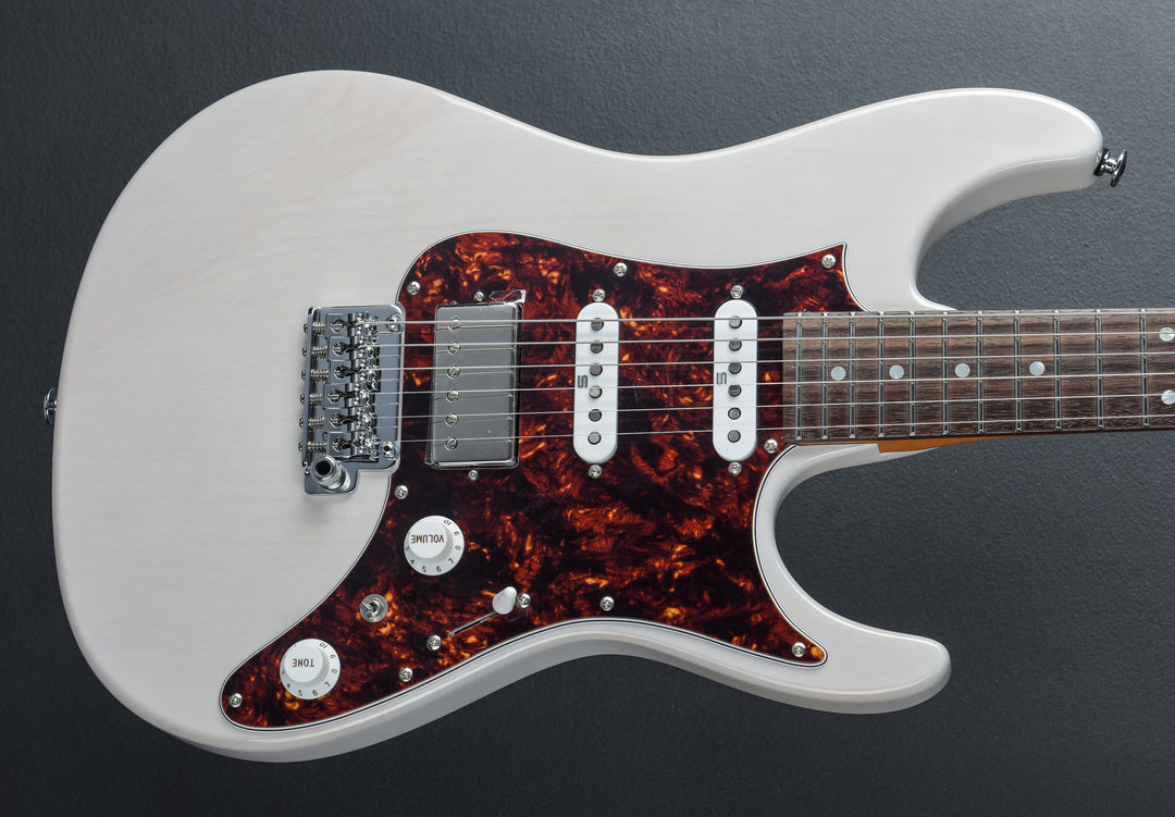 Prestige AZ2204N - Antique White Blonde