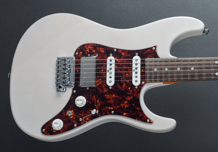 Prestige AZ2204N - Antique White Blonde