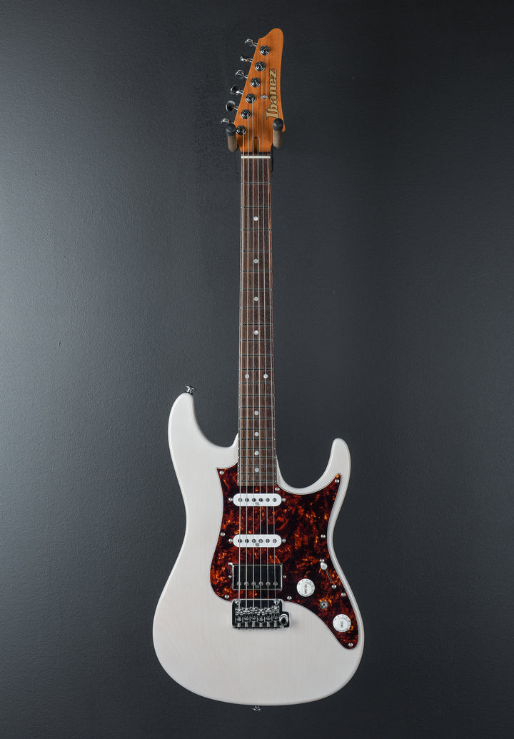 Prestige AZ2204N - Antique White Blonde