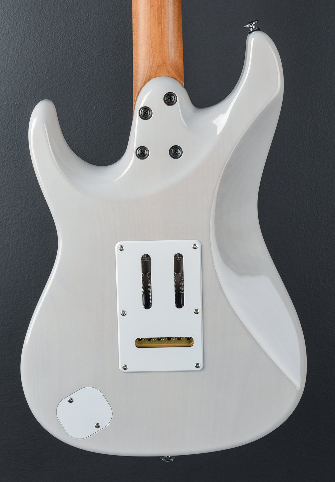 Prestige AZ2204N - Antique White Blonde