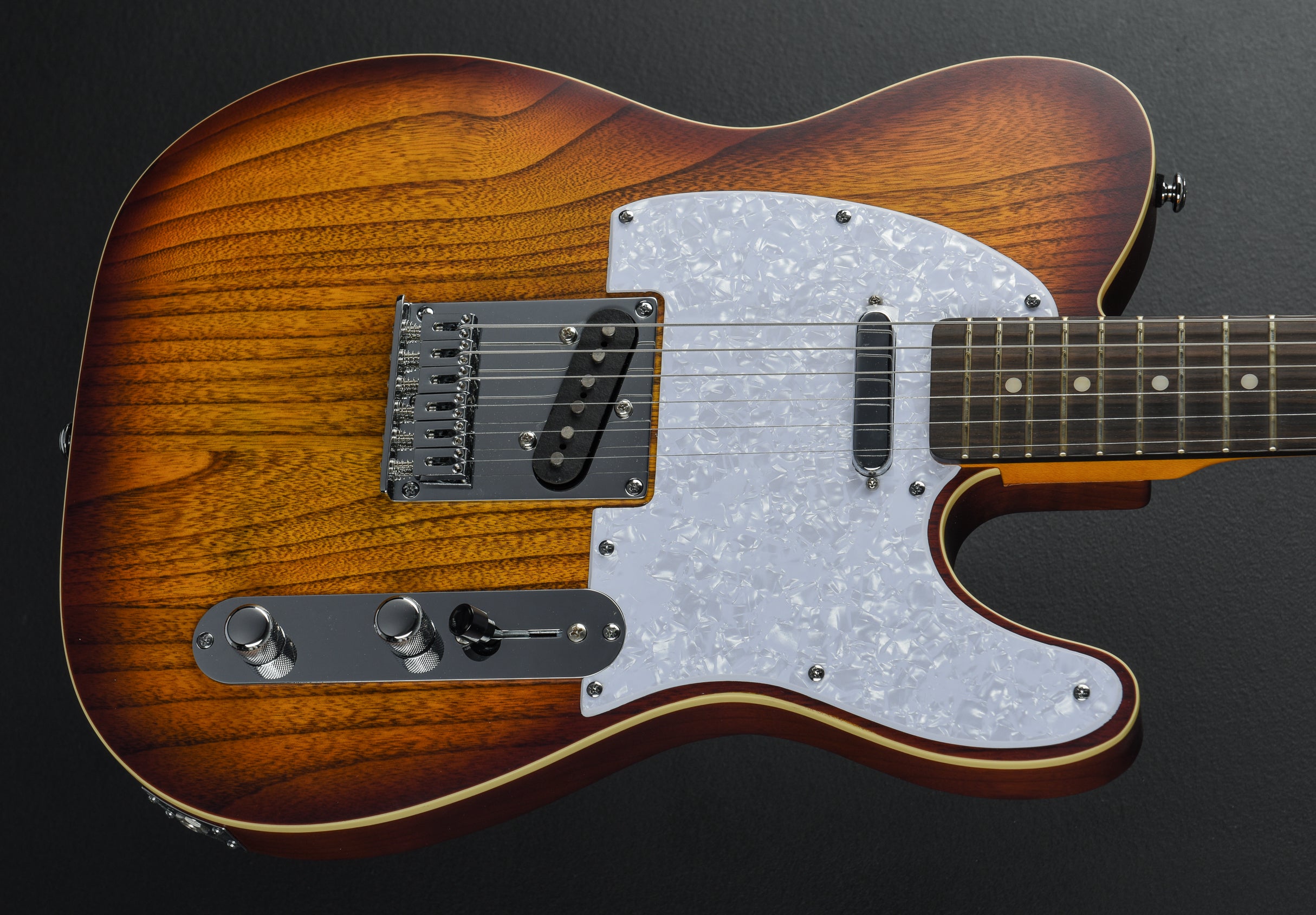Michael Kelly Electrics – Dave's Guitar Shop