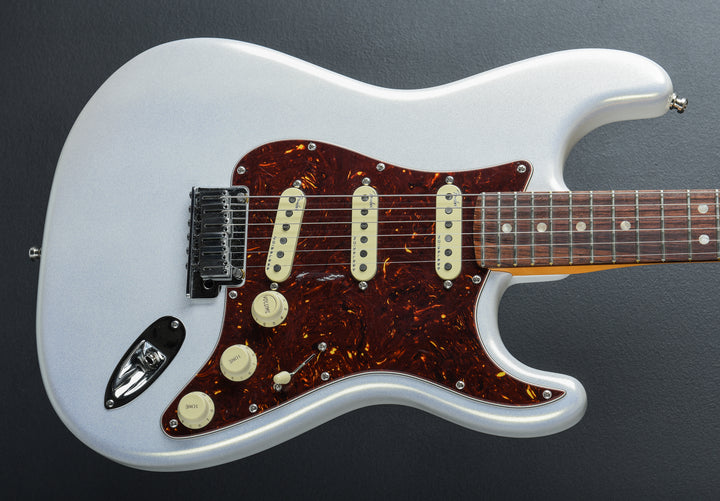 USED American Ultra Stratocaster &