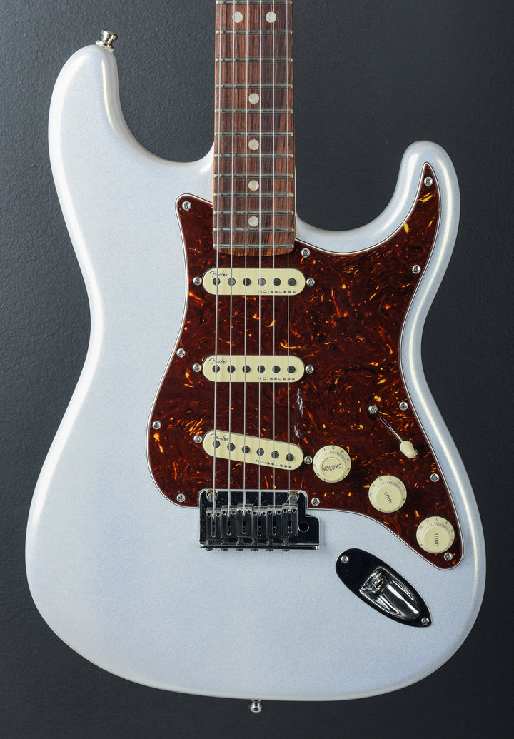 USED American Ultra Stratocaster &