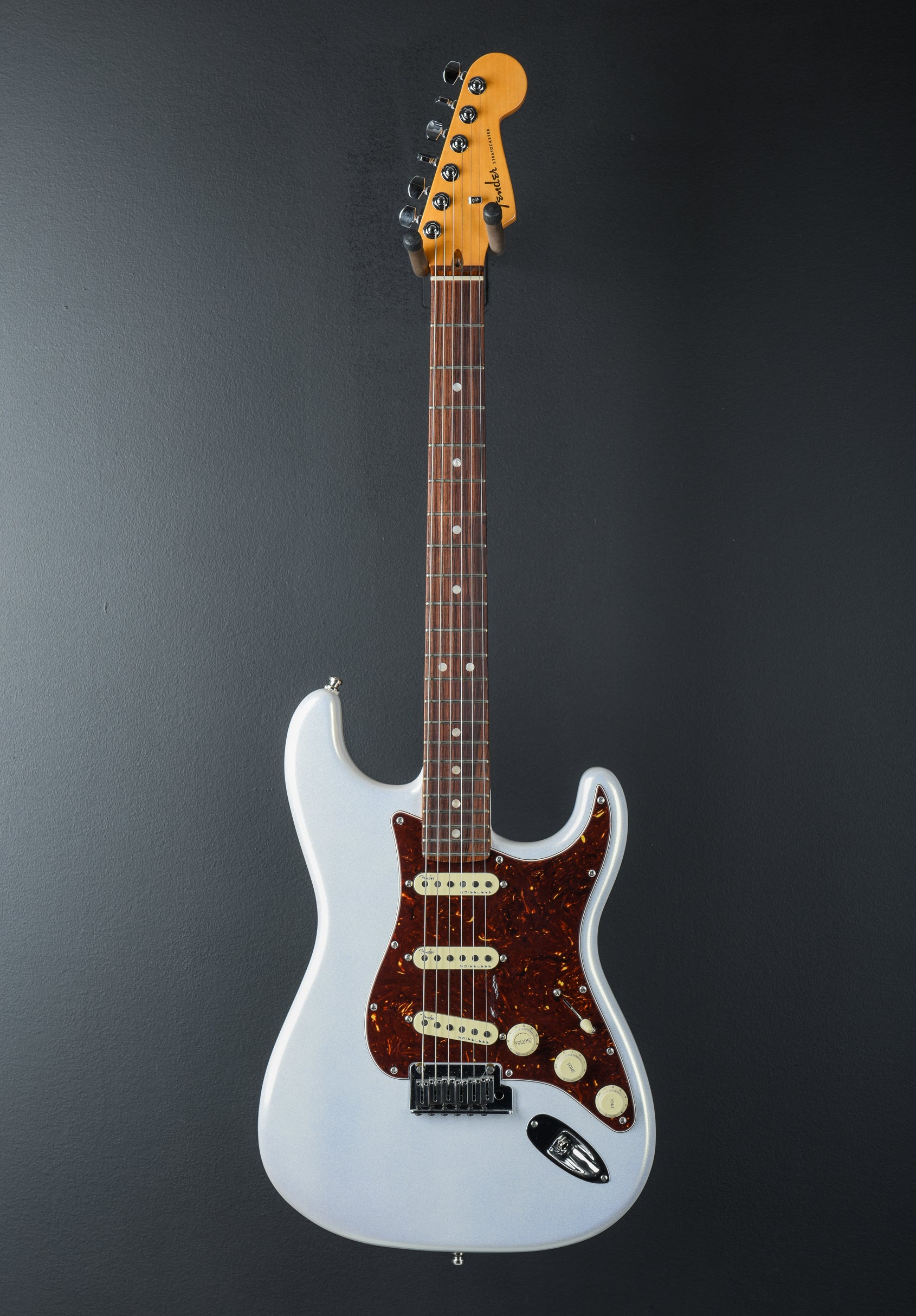 USED American Ultra Stratocaster '24 – Dave's Guitar Shop
