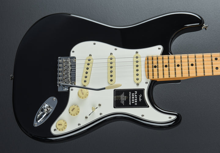 Player II Stratocaster - Black w/Maple