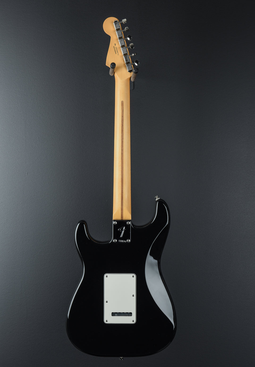 Player II Stratocaster - Black w/Maple