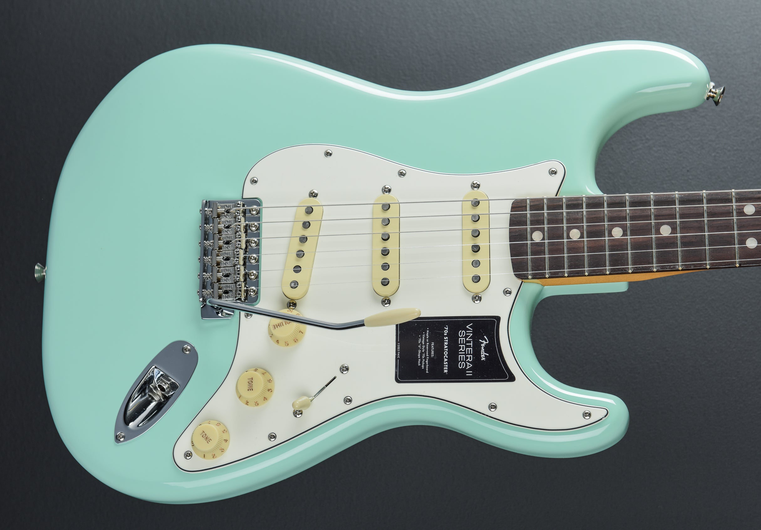 Vintera II 70's Stratocaster - Surf Green w/Rosewood – Dave's
