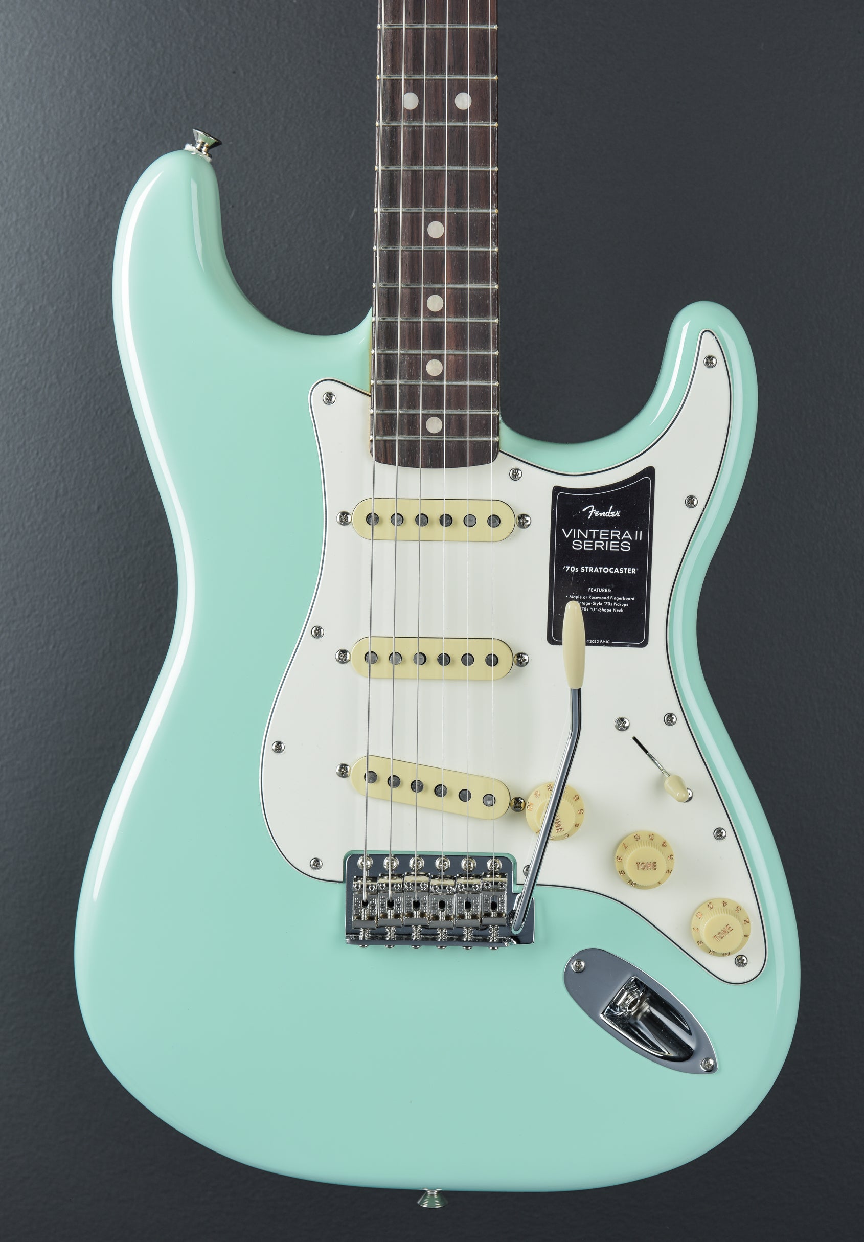 Vintera II 70's Stratocaster - Surf Green w/Rosewood – Dave's