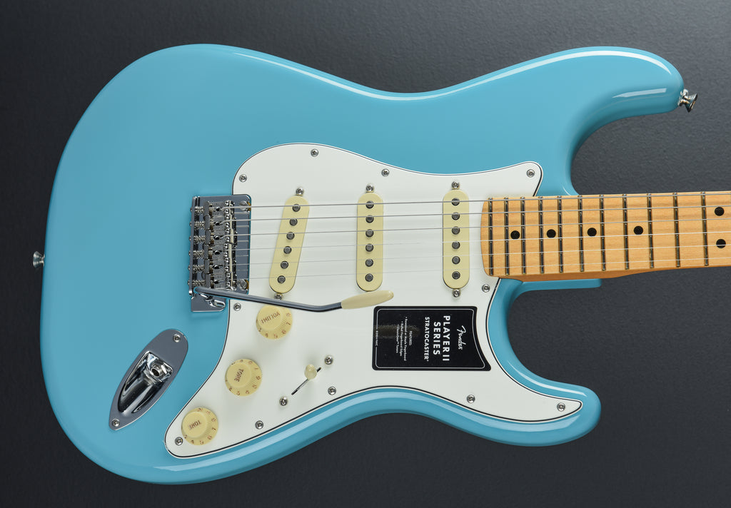 Player II Stratocaster - Aquatone Blue w/Maple – Dave's Guitar Shop