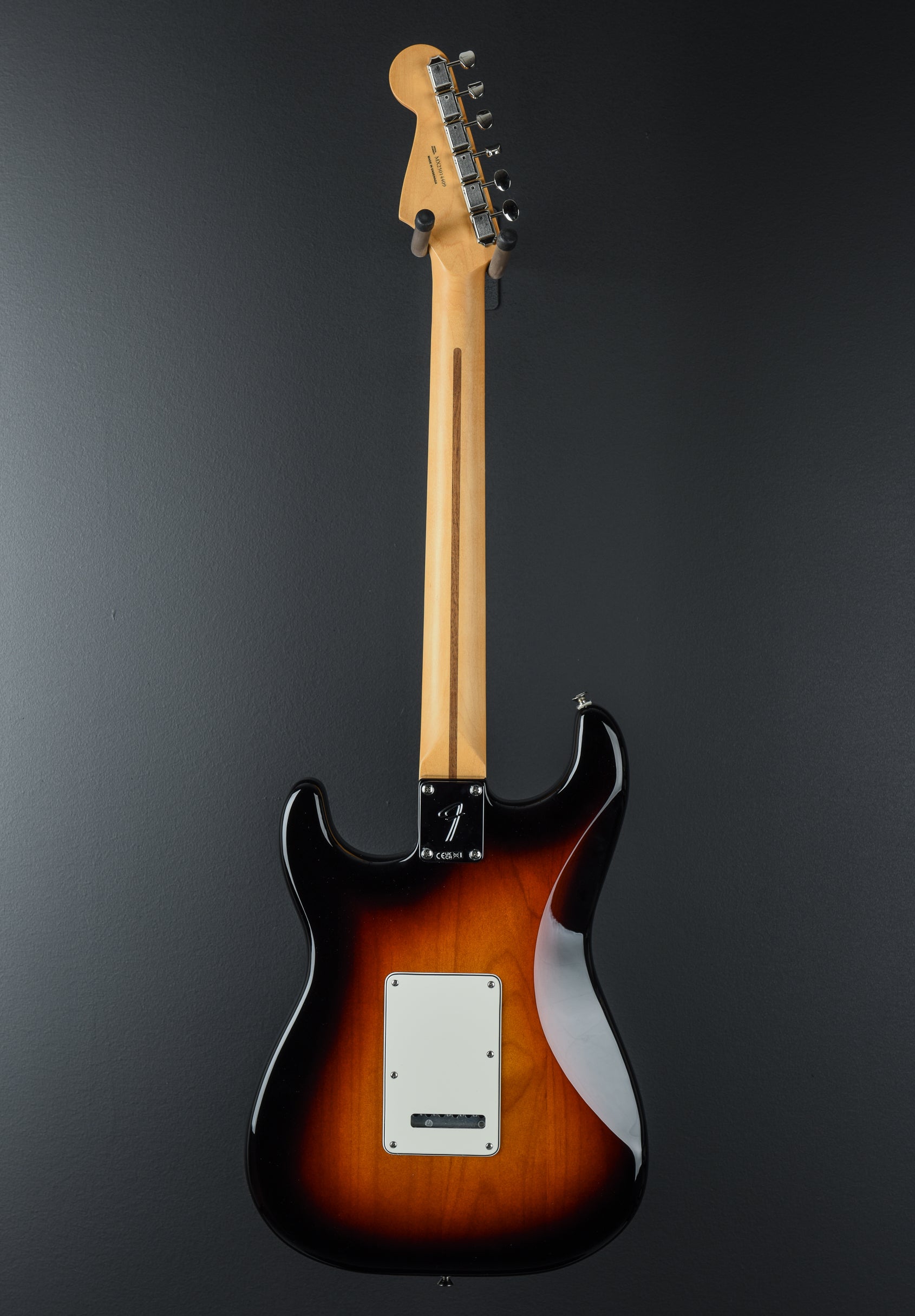 Player II Stratocaster - 3-Color Sunburst W/Rosewood – Dave's