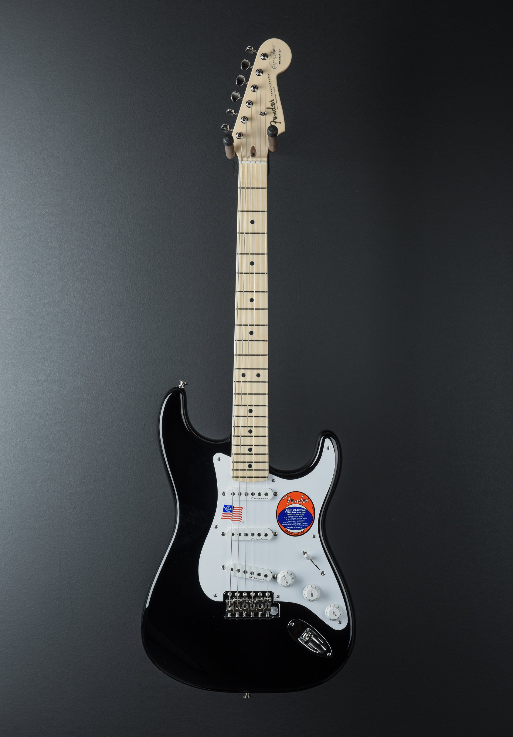 ギター Fender USA Eric Clapton Stratcaster/BLK Fender Artist Series Eric Clapton Stratocaster Electric Guitar