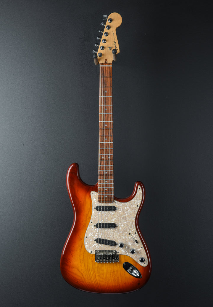 USED American Deluxe Ash Stratocaster '11