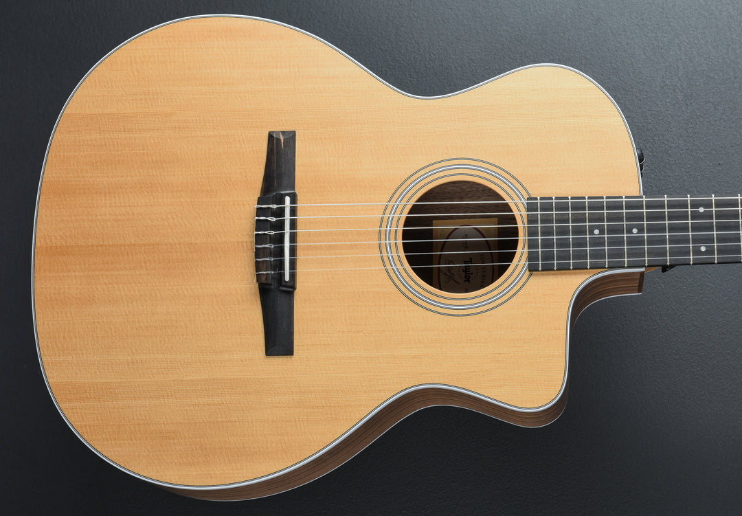 USED 214CE-N Walnut &